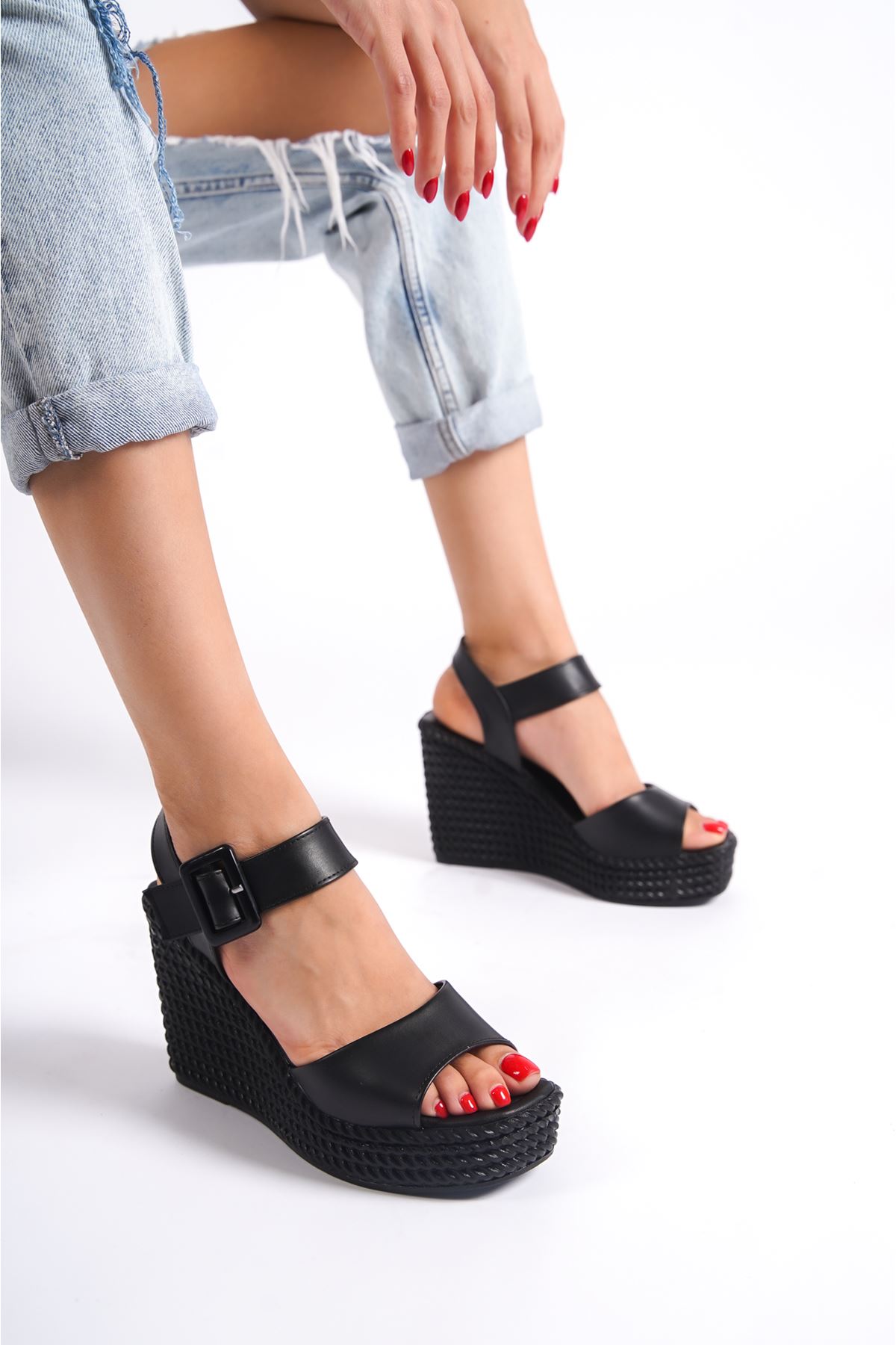 Harvey Siyah Mat Deri Kadın Dolgu Topuklu Ayakkabı