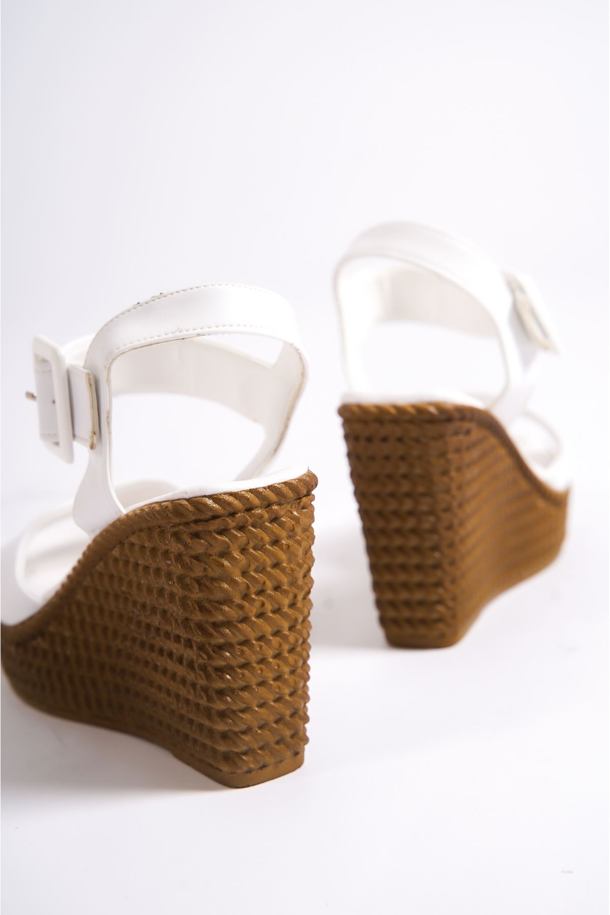 Harvey Beyaz Mat Deri Kadın Dolgu Topuklu Ayakkabı