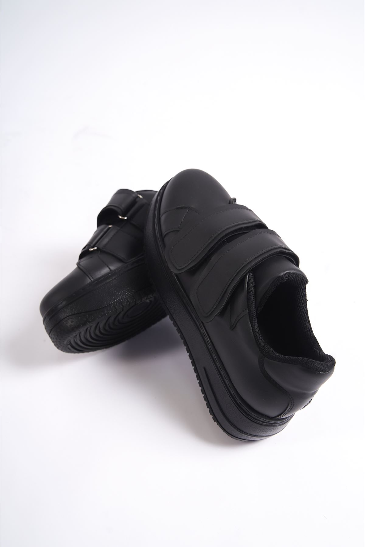 Bellamy Siyah Mat Deri Cırtlı Kadın Spor Ayakkabı