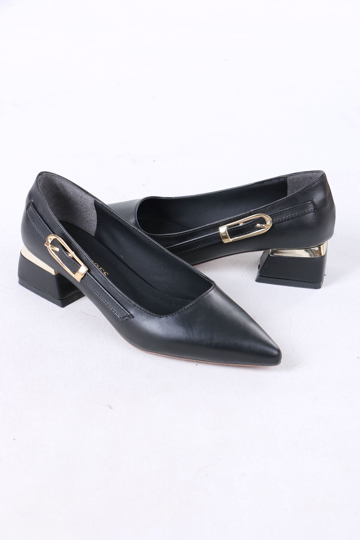 Zailor Siyah Mat Deri Tokalı Topuklu Kadın Ayakkabı