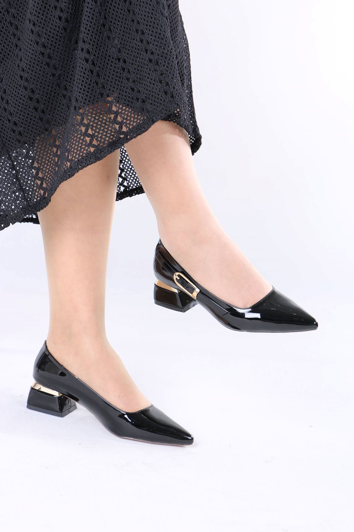 Zailor Siyah Rugan Tokalı Topuklu Kadın Ayakkabı