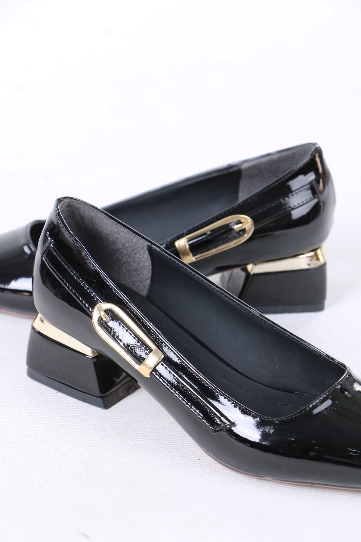 Zailor Siyah Rugan Tokalı Topuklu Kadın Ayakkabı