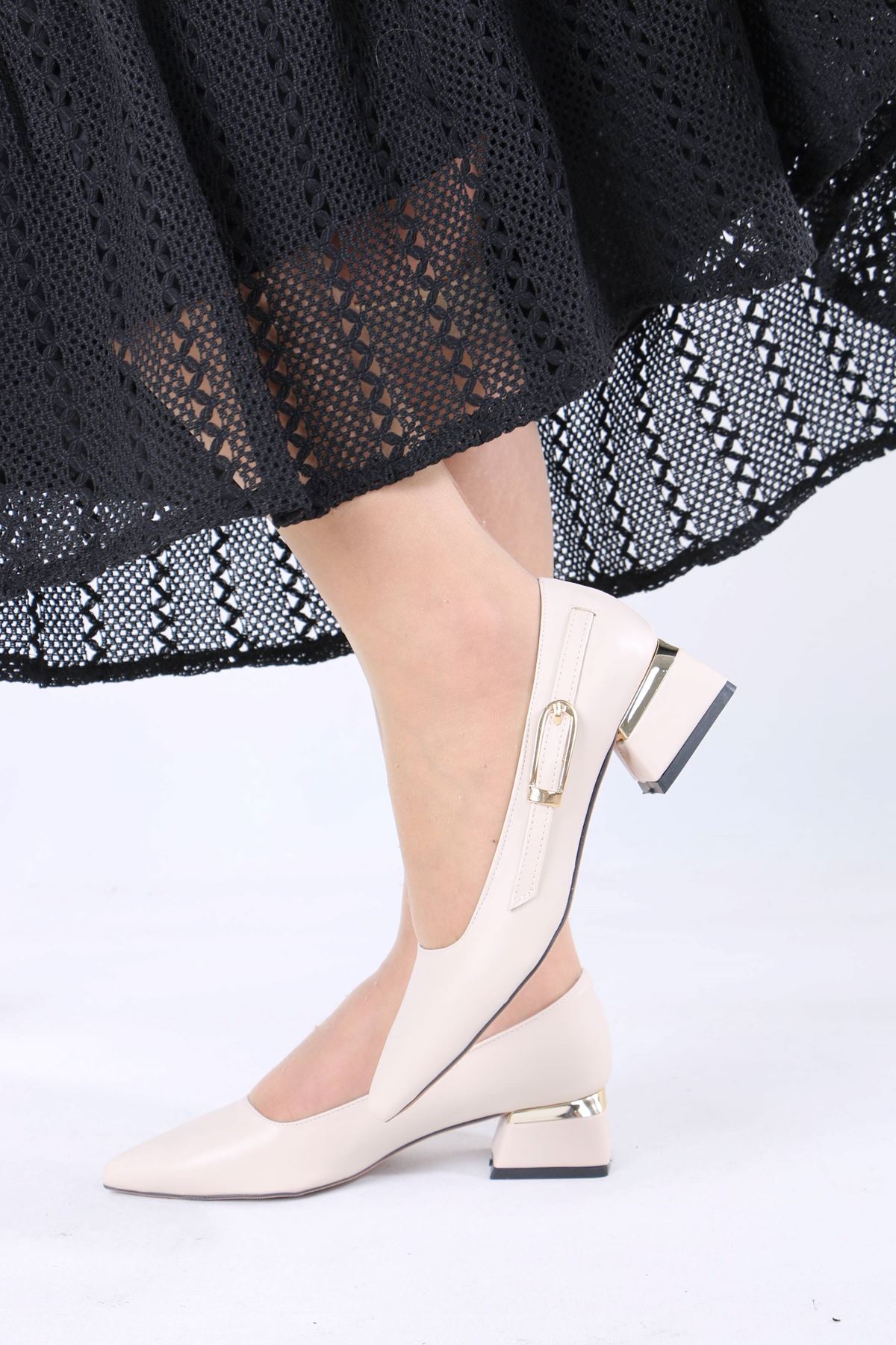 Zailor Bej Mat Deri Tokalı Topuklu Kadın Ayakkabı