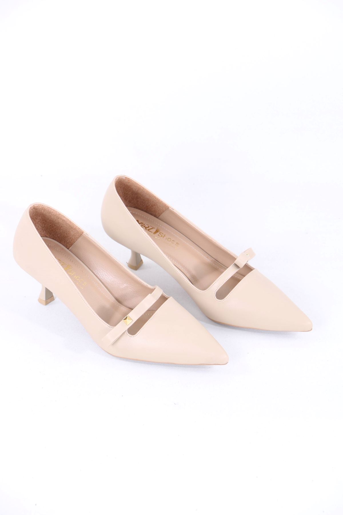 Larue Bej Mat Deri Tokalı Topuklu Kadın Ayakkabı