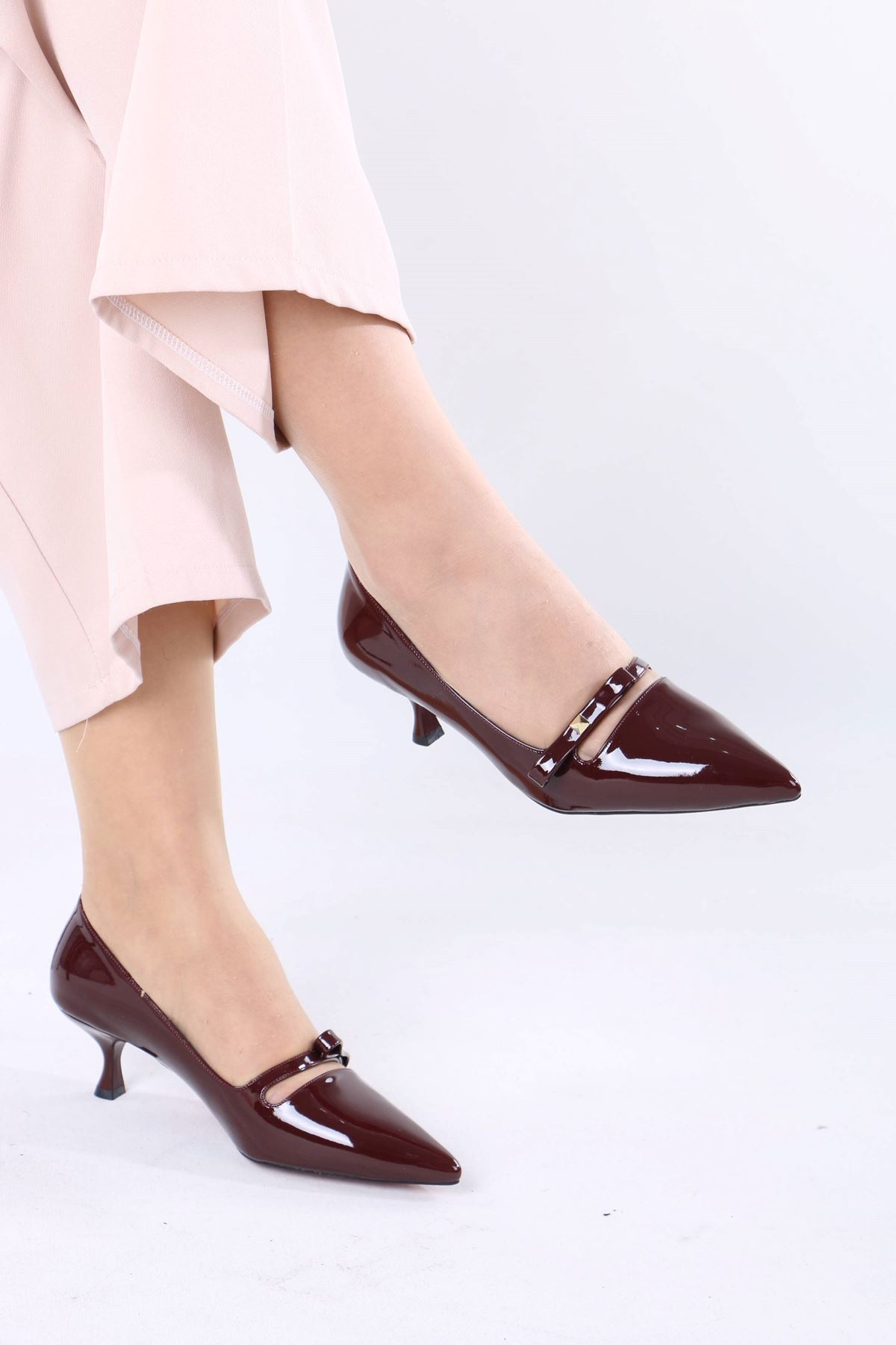 Larue Bordo Rugan Tokalı Topuklu Kadın Ayakkabı