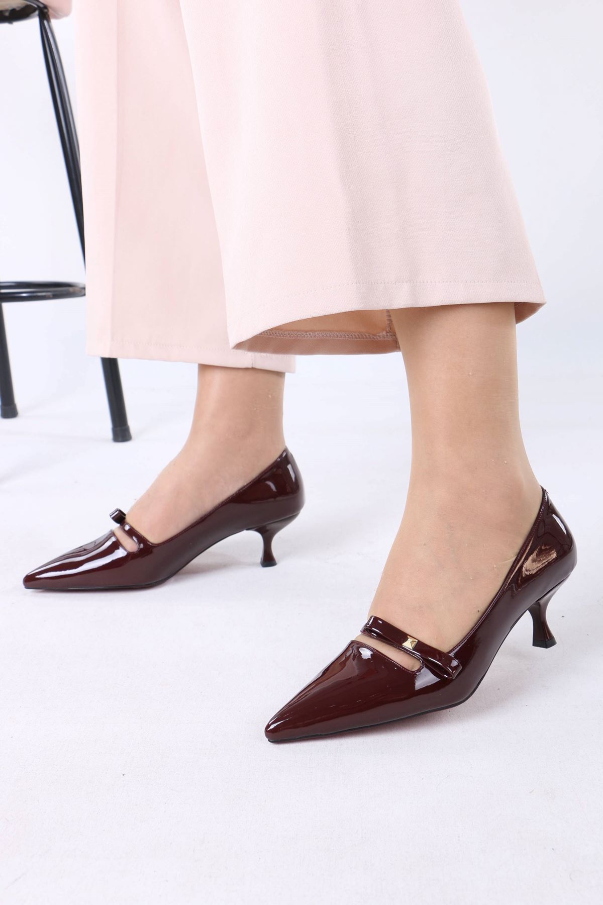 Larue Bordo Rugan Tokalı Topuklu Kadın Ayakkabı