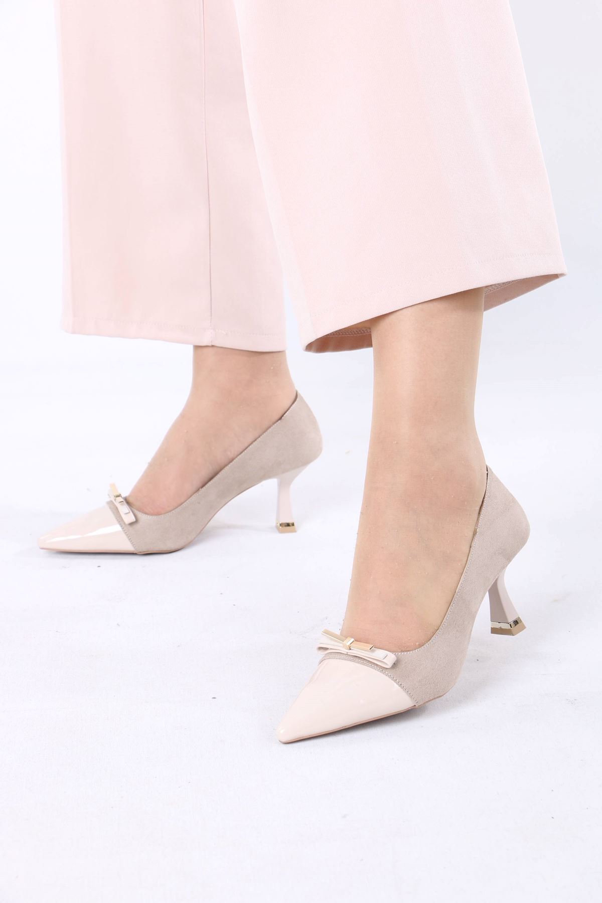 Lunete Bej Rugan Süet Tokalı Topuklu Kadın Ayakkabı