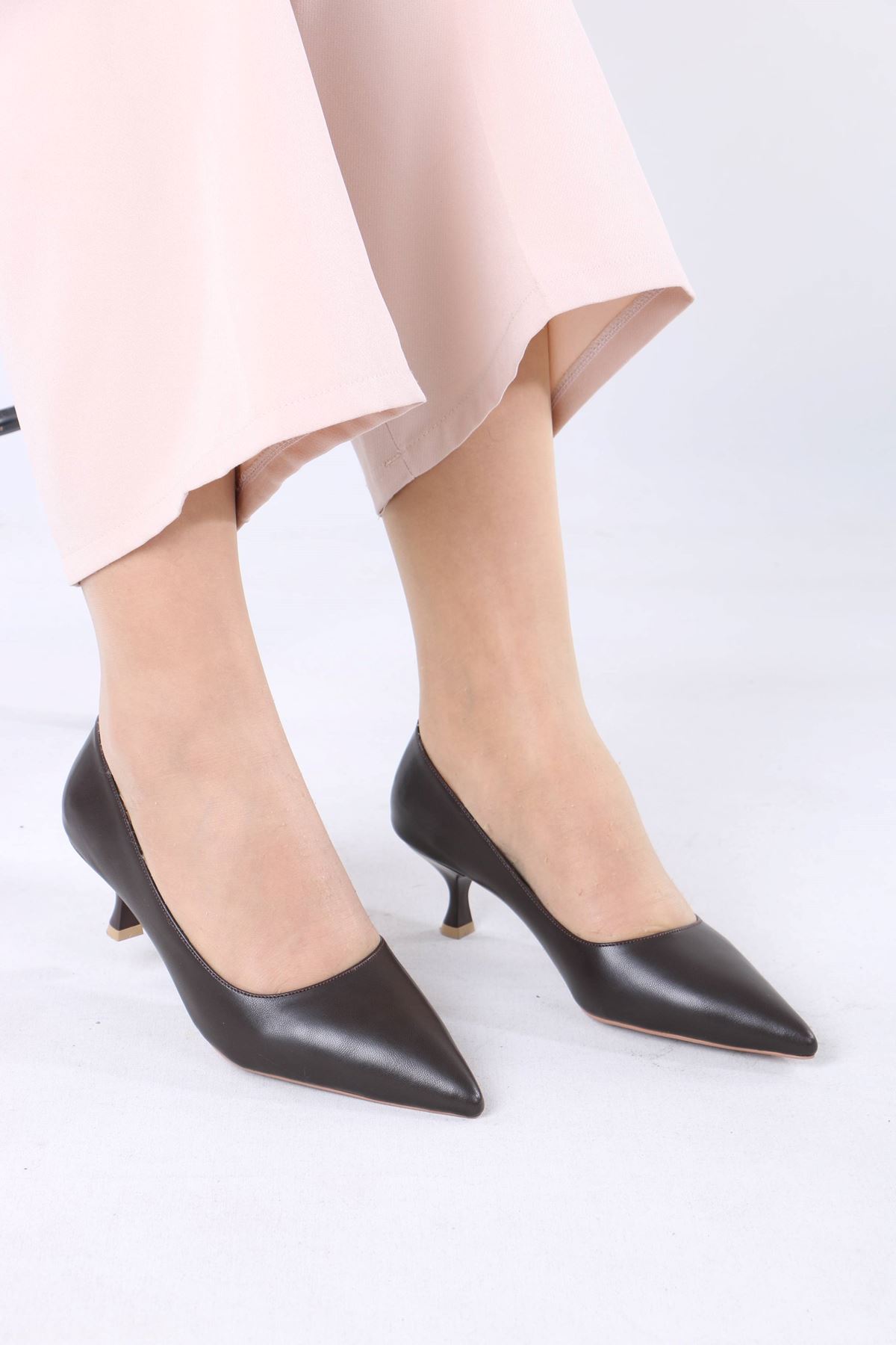 Mauger Kahverengi Mat Deri Topuklu Kadın Ayakkabı