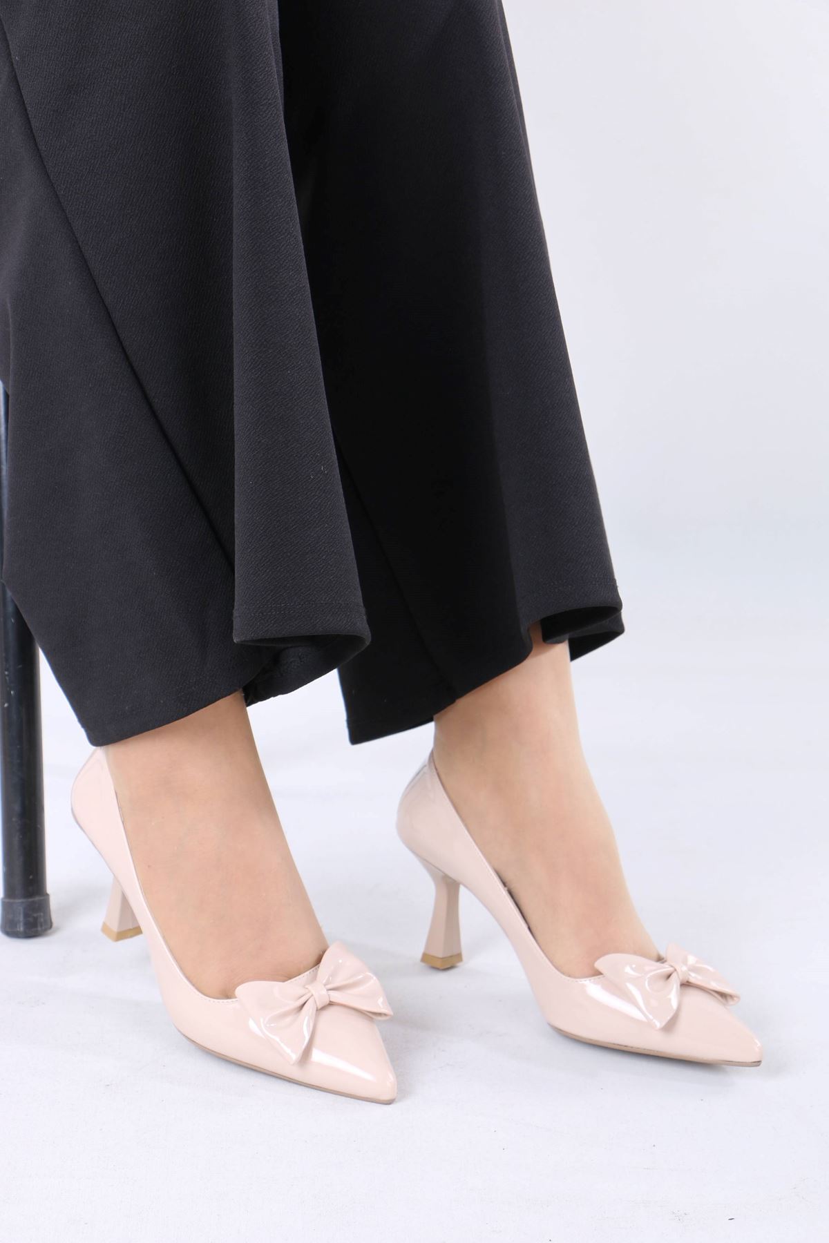 Martine Bej Rugan Fiyonk Tokalı Topuklu Kadın Ayakkabı