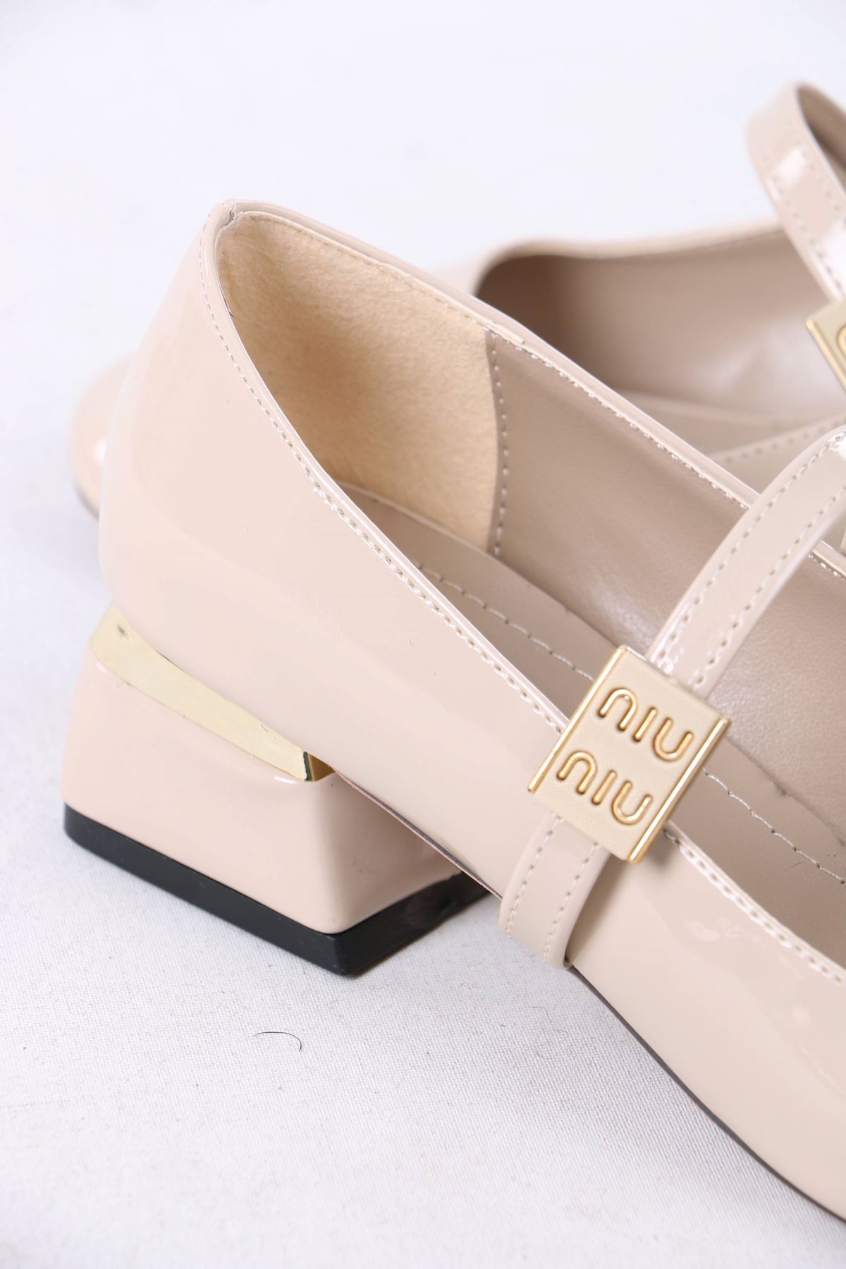 Merla Bej Rugan Tokalı Topuklu Kadın Ayakkabı