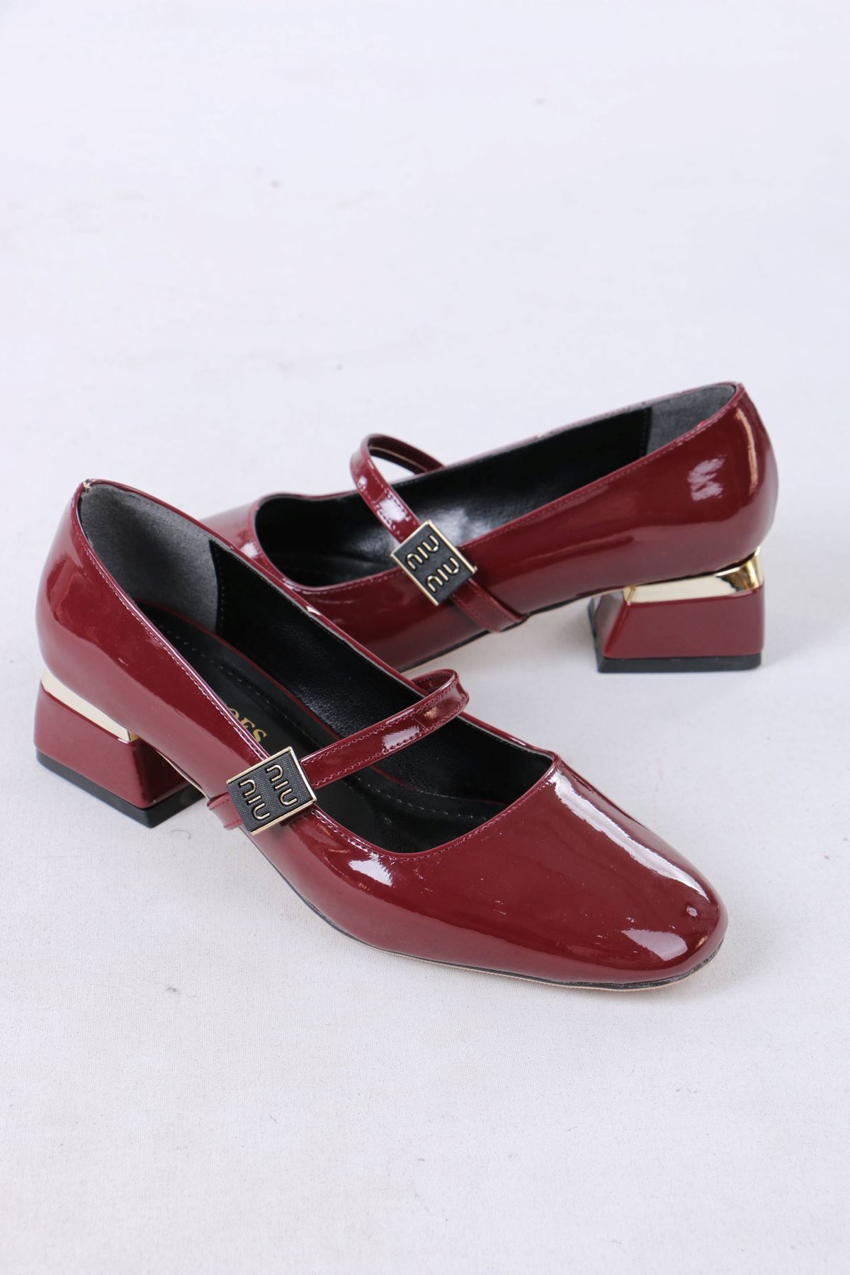 Merla Bordo Rugan Tokalı Topuklu Kadın Ayakkabı