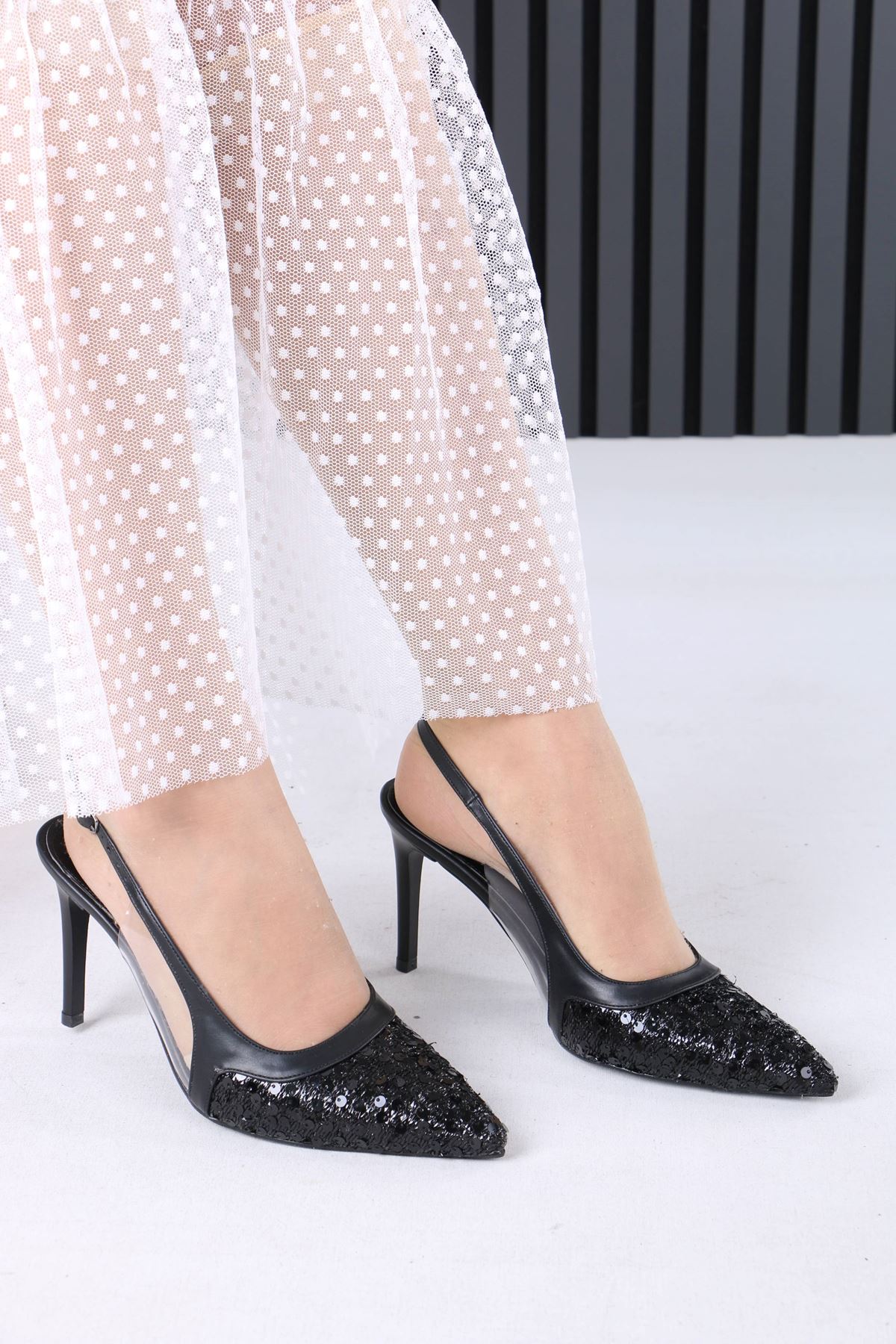 Lela Siyah Pullu Topuklu Kadın Ayakkabı