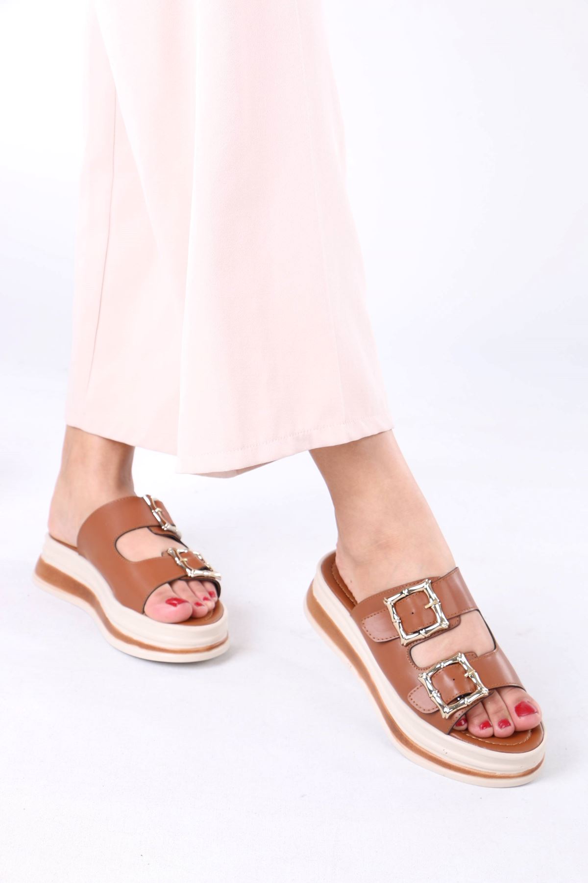 Legget Taba Mat Deri Tokalı Kadın Terlik