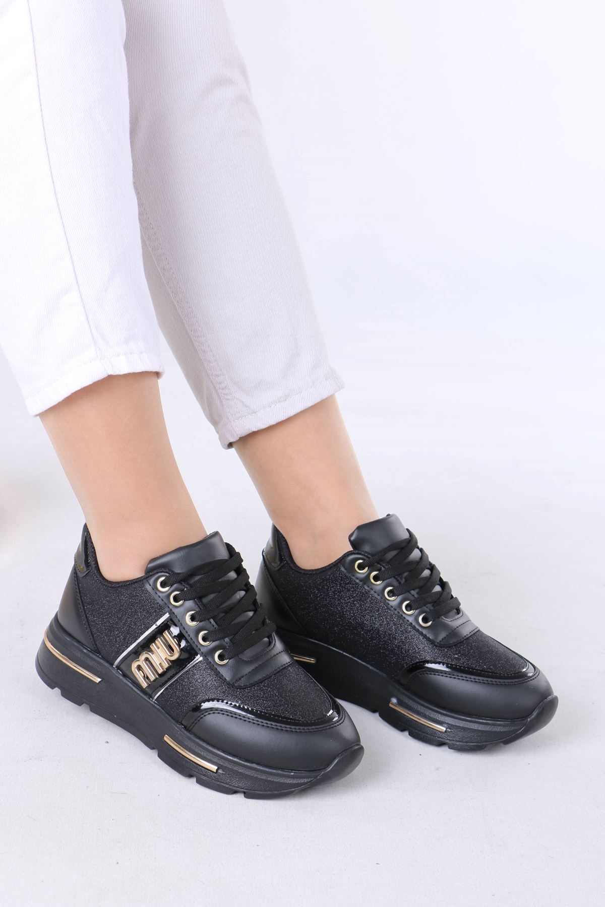 Karter Siyah Simli Kadın Spor Ayakkabı