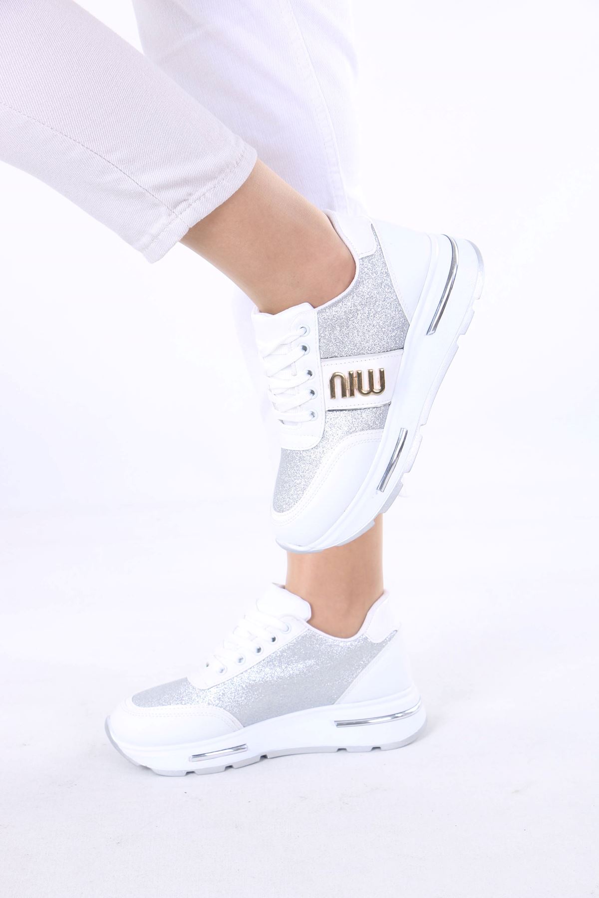 Karter Beyaz Simli Kadın Spor Ayakkabı