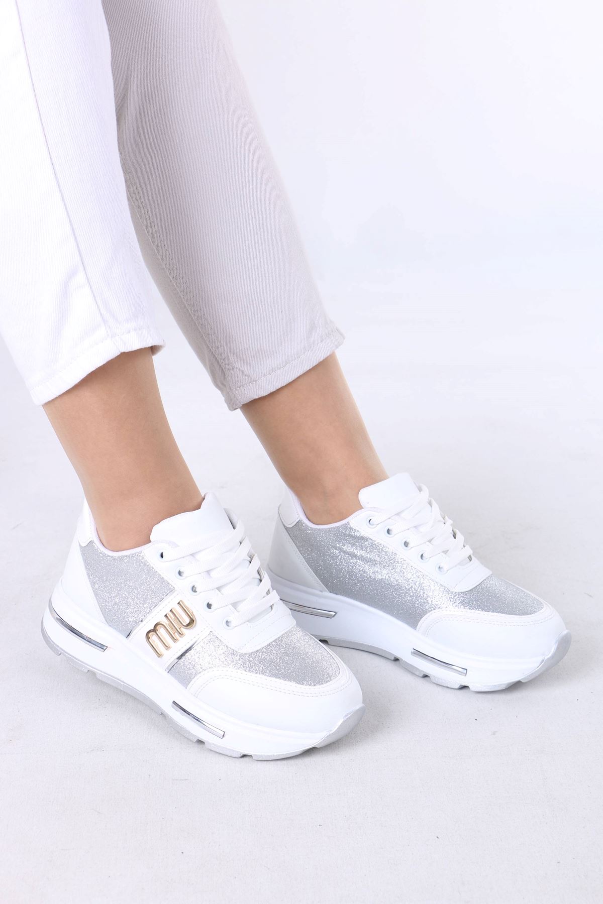 Karter Beyaz Simli Kadın Spor Ayakkabı