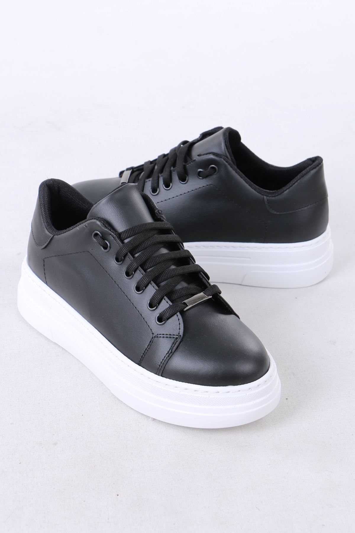 Mavise Siyah Beyaz Taban Mat Deri Kadın Spor Ayakkabı