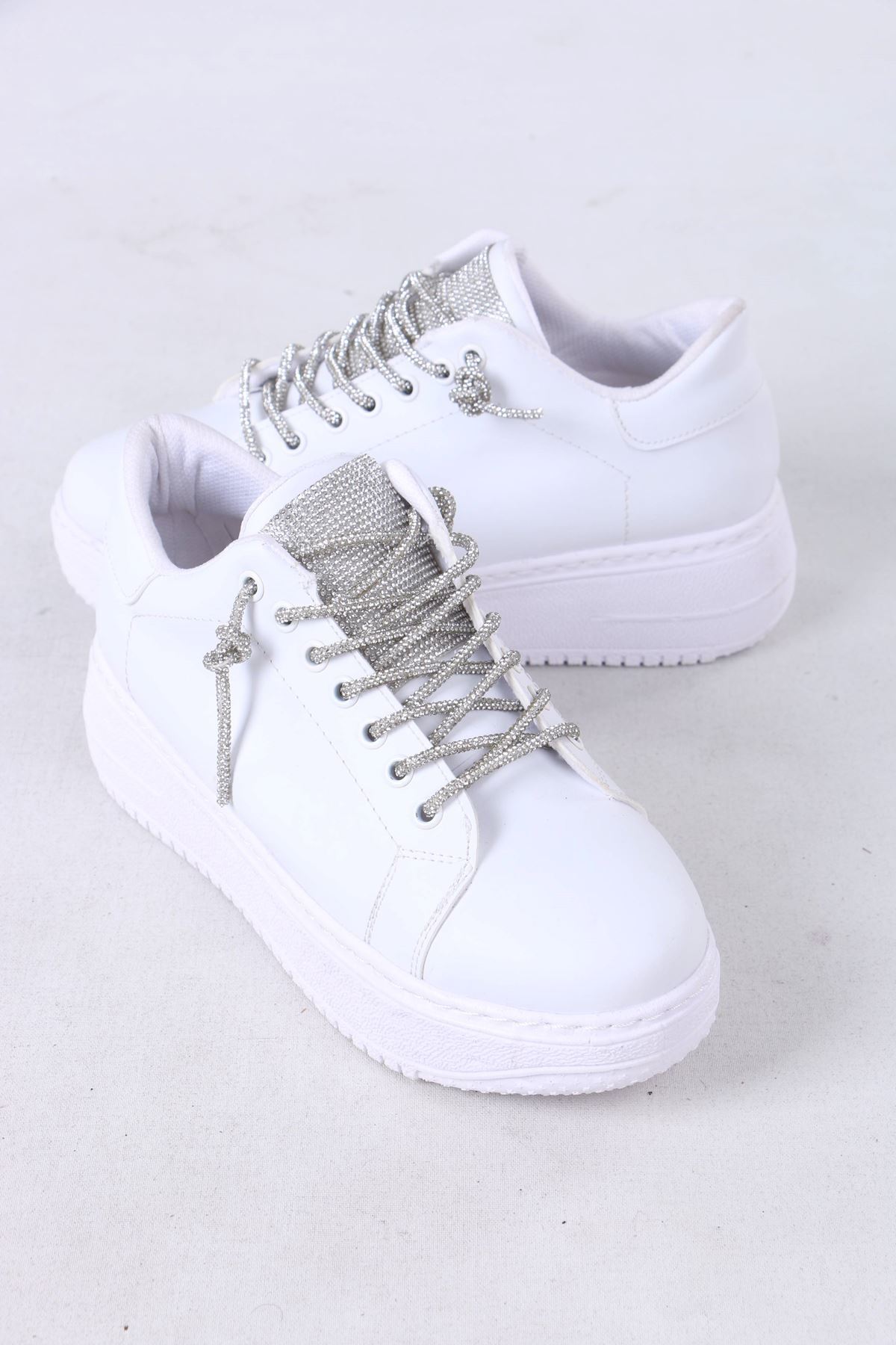 Josep Beyaz Mat Deri Taşlı Kadın Spor Ayakkabı