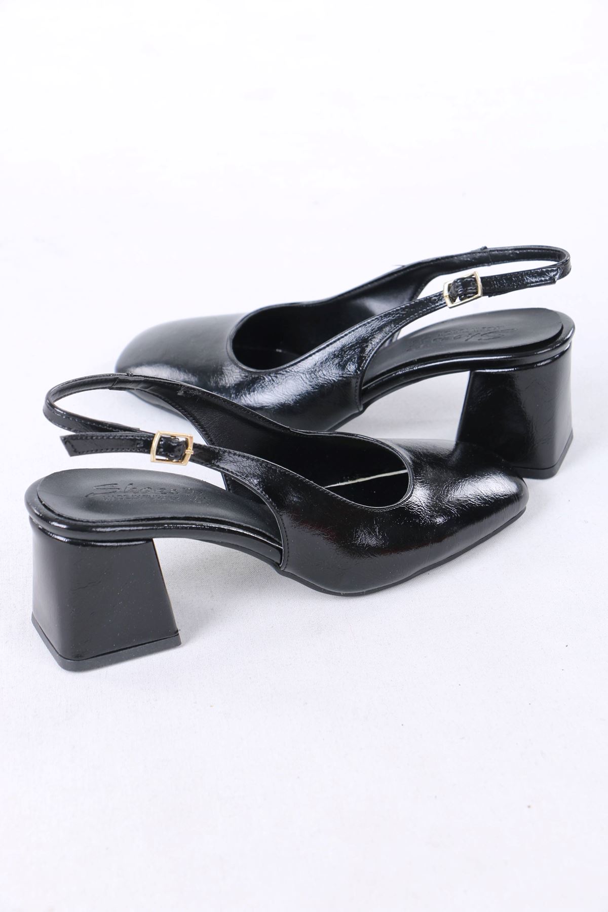 Wonne Siyah Rugan Kalın Topuklu Kadın Ayakkabı