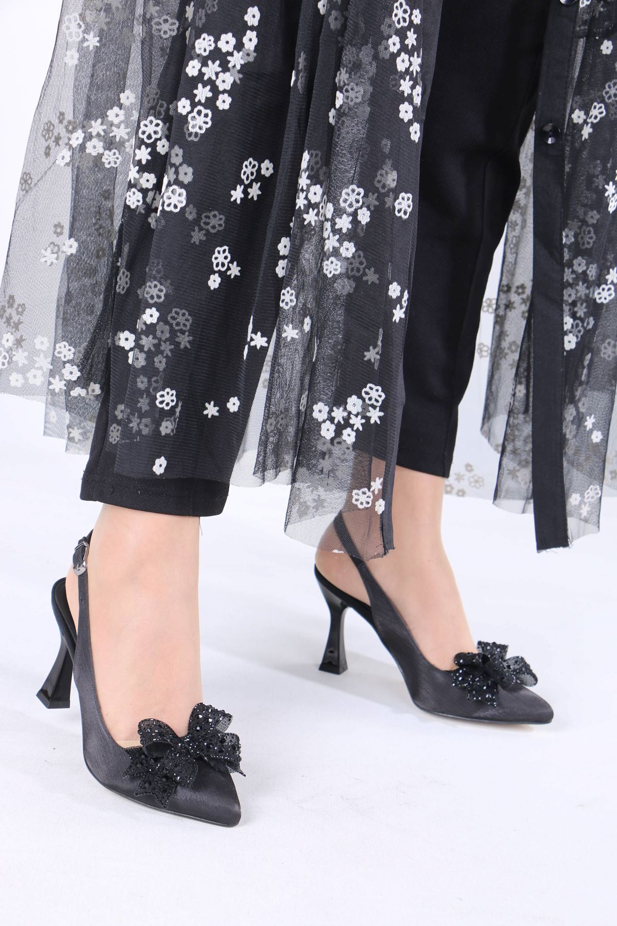 Louie Siyah Fiyonk Topuklu Kadın Ayakkabı
