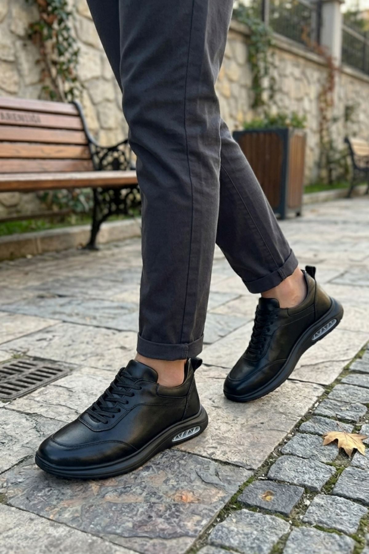 Leroi Siyah Bağcıklı Erkek Spor Ayakkabı