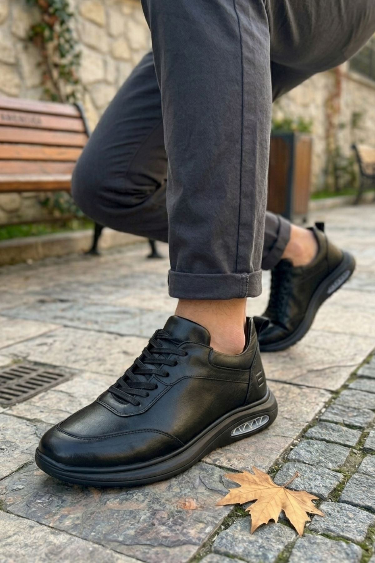 Leroi Siyah Bağcıklı Erkek Spor Ayakkabı