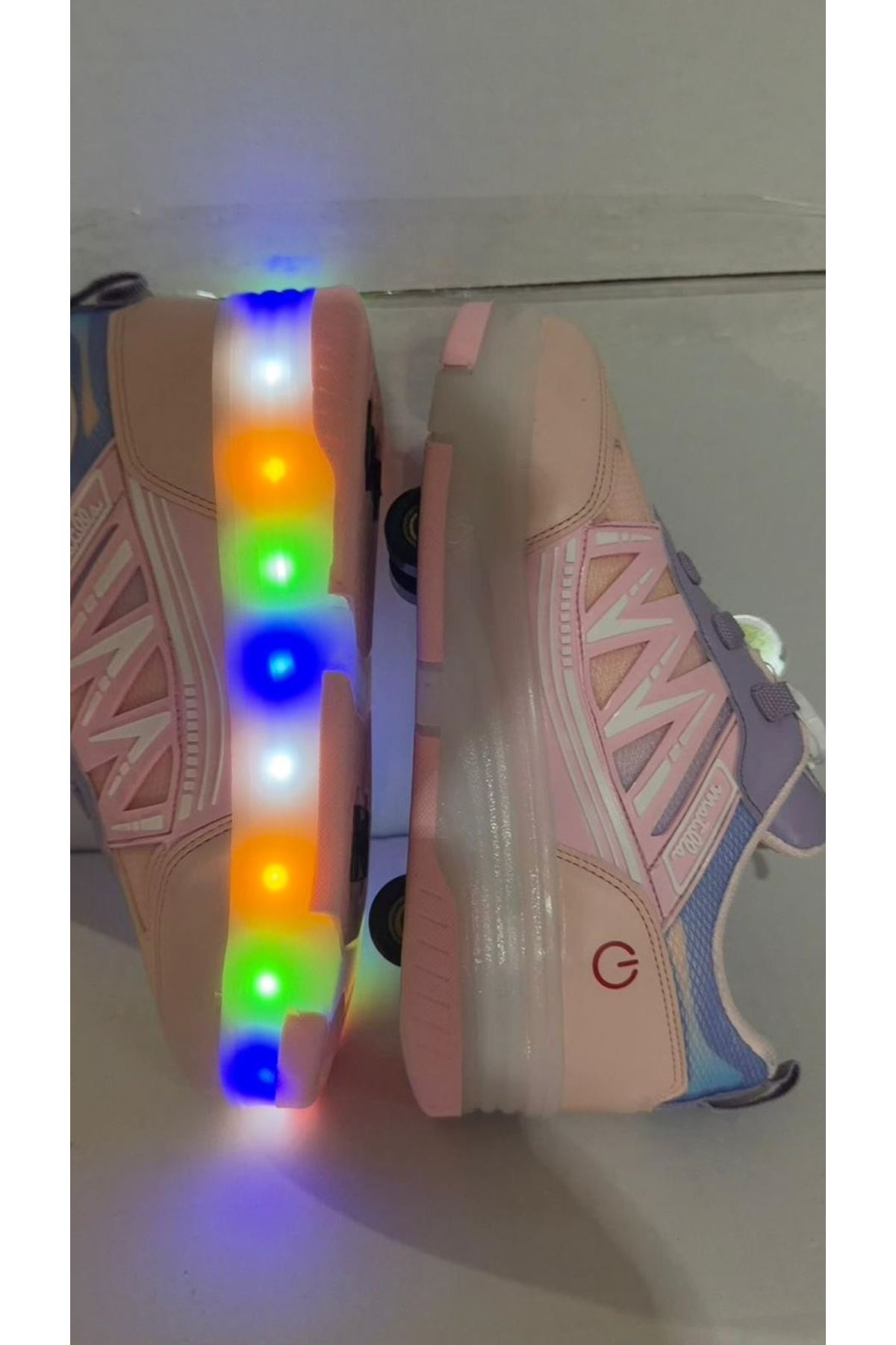 Rusell Pembe Paten 4 Tekerli Led Işıklı Kaymaz Taban Ortopedik Çocuk Ayakkabı
