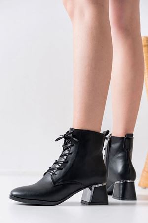 Holly Siyah Mat Deri Bağcıklı Fermuarlı Topuklu Kadın Bot