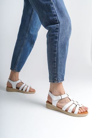 Alette Beyaz Mat Deri Kadın Sandalet