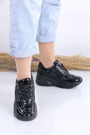 Alete Siyah Rugan Kadın Spor Ayakkabı