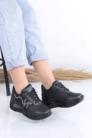 Aleza Siyah Mat Deri Taşlı Kadın Spor Ayakkabı