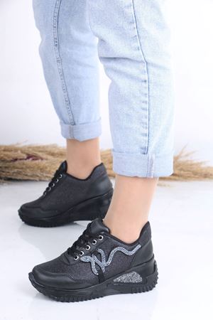 Aleza Siyah Mat Deri Taşlı Kadın Spor Ayakkabı