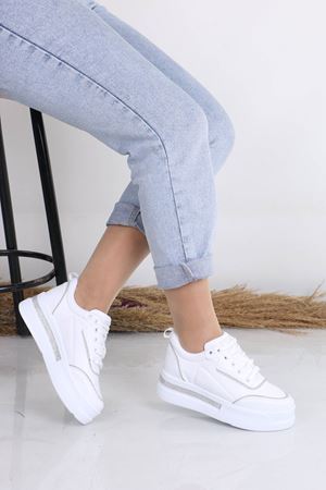 Asante Beyaz Mat Deri Taşlı Bağcıklı Kadın Spor Ayakkabı