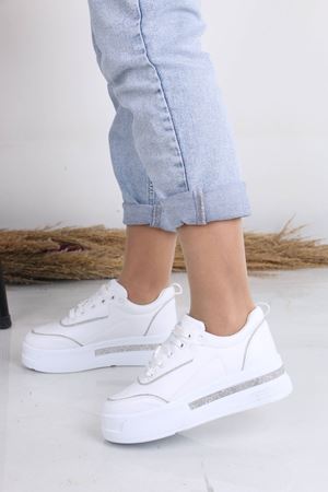 Asante Beyaz Mat Deri Taşlı Bağcıklı Kadın Spor Ayakkabı
