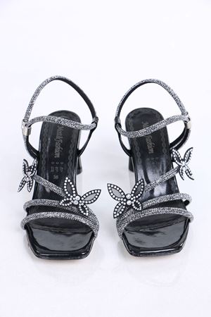 Doyle Siyah Kelebek Taşlı Rugan Topuklu Kadın Ayakkabı