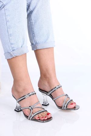 Albert Platin Taşlı Topuklu Kadın Terlik