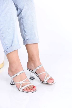 Albert Gümüş Taşlı Topuklu Kadın Terlik