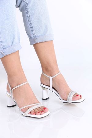 Glenn Beyaz Taşlı Topuklu Kadın Ayakkabı