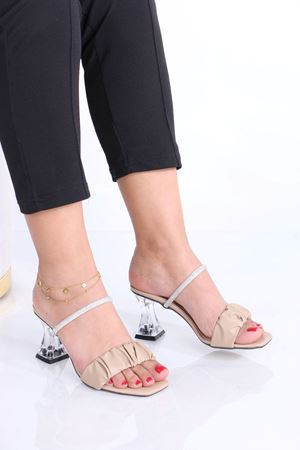 Hector Nude Mat Deri Taşlı Topuklu Kadın Terlik