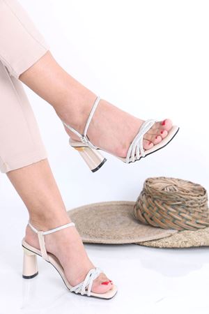 Berty Bej Taşlı Topuklu Kadın Ayakkabı