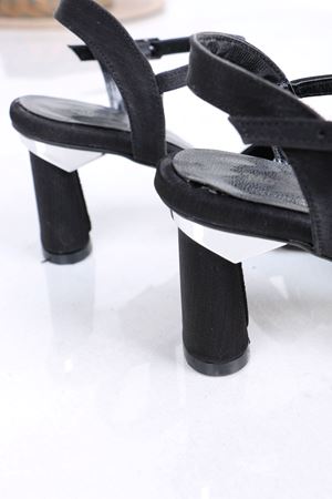 Felix Siyah Taşlı Topuklu Kadın Ayakkabı