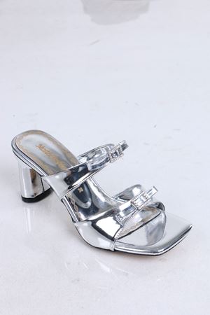 Conroy Gümüş Rugan Topuklu Kadın Terlik