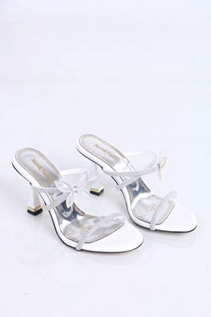 Brendon Beyaz Kelebek Taşlı Rugan Topuklu Kadın Terlik