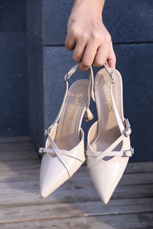 Jeremy Bej Rugan Çift Tokalı Topuklu Kadın Ayakkabı