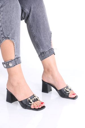 Drew Siyah Mat Deri Topuklu Terlik