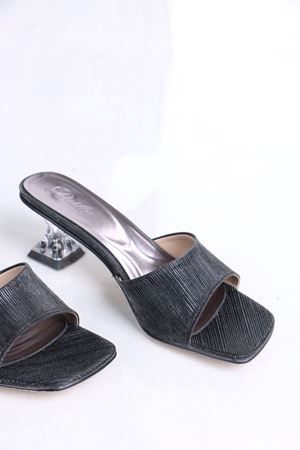 Chester Siyah Şeffaf Topuklu Terlik