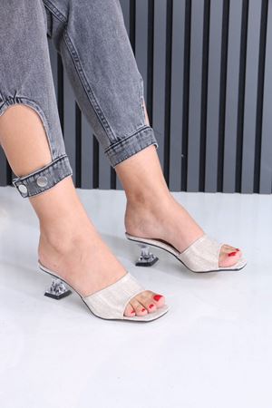 Chester Bej Şeffaf Topuklu Terlik