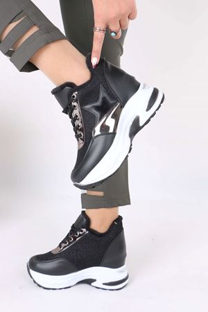 Katle Siyah Beyaz Taban Kürklü Gizli Topuklu Kadın Spor Ayakkabı