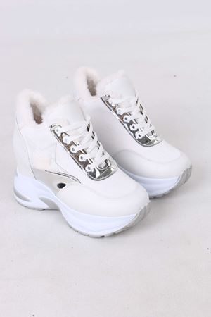 Katle Beyaz Kürklü Gizli Topuklu Kadın Spor Ayakkabı