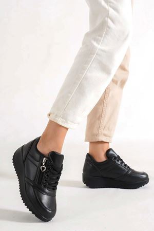 Karlens Siyah Mat Deri Fermuarlı Bağcıklı Kadın Spor Ayakkabı